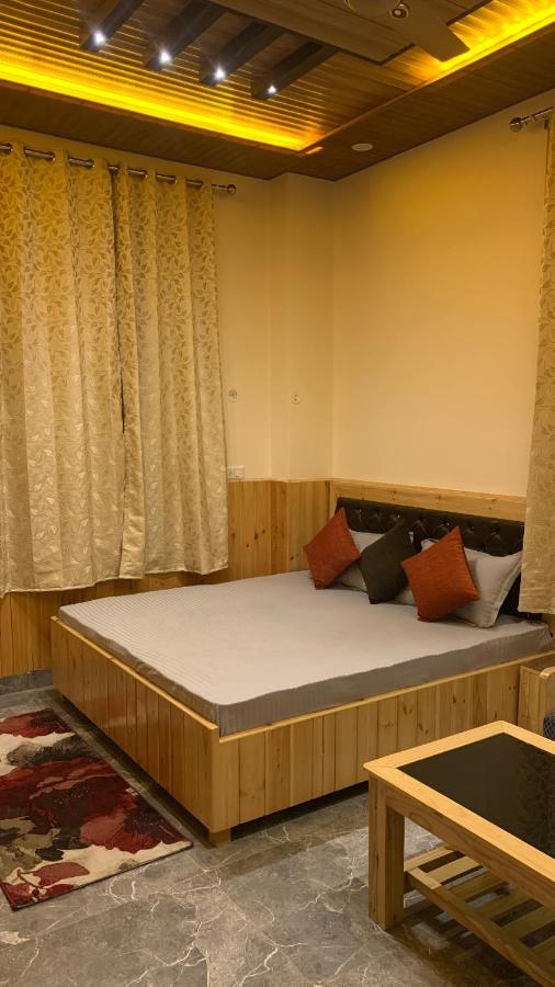 Tulip Flowing River View Hotel. Shamshi Екстер'єр фото