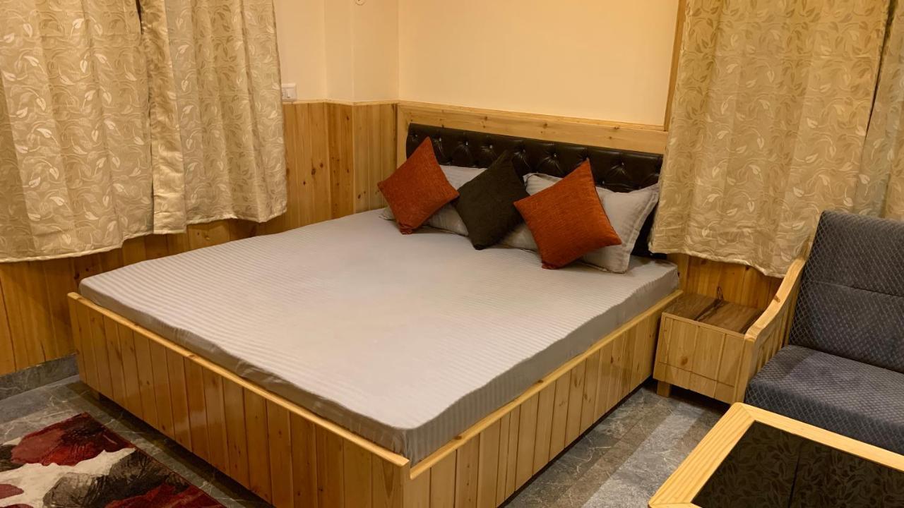 Tulip Flowing River View Hotel. Shamshi Екстер'єр фото