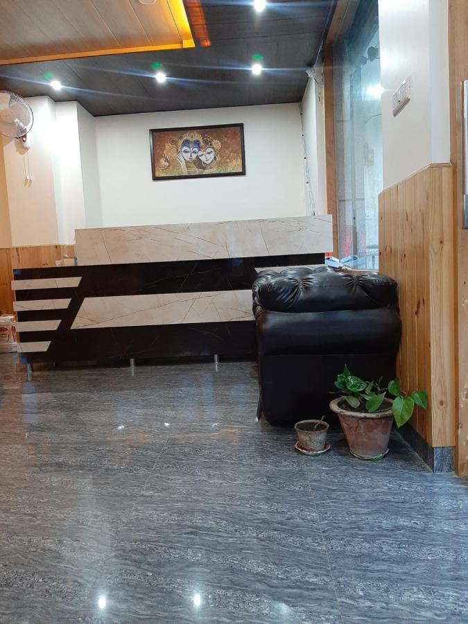Tulip Flowing River View Hotel. Shamshi Екстер'єр фото